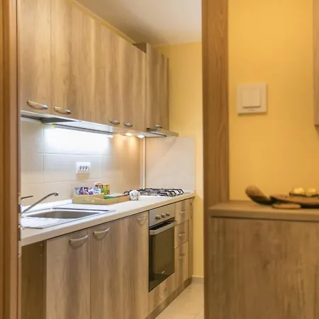 Golden Apartment Baneasa Bucharest Exterior photo