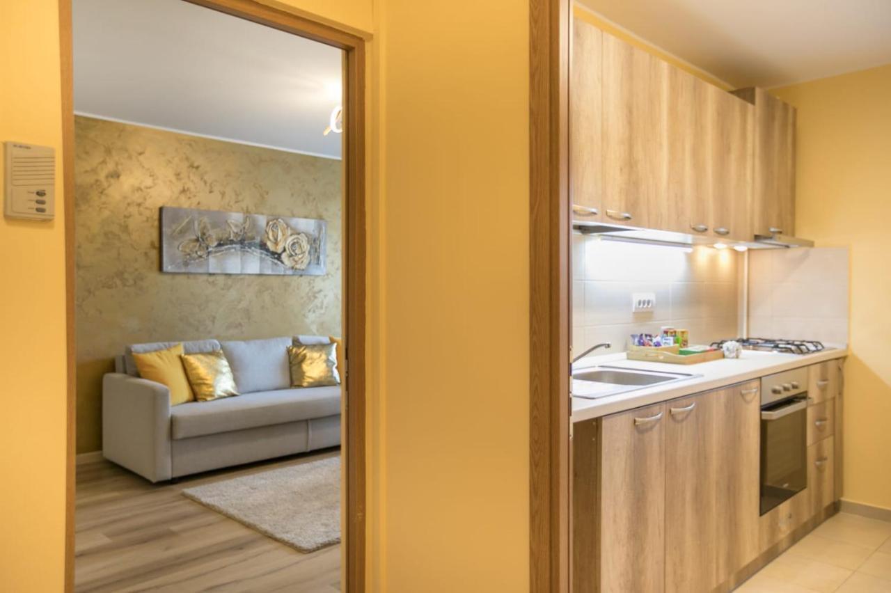Apartment Golden Baneasa *
